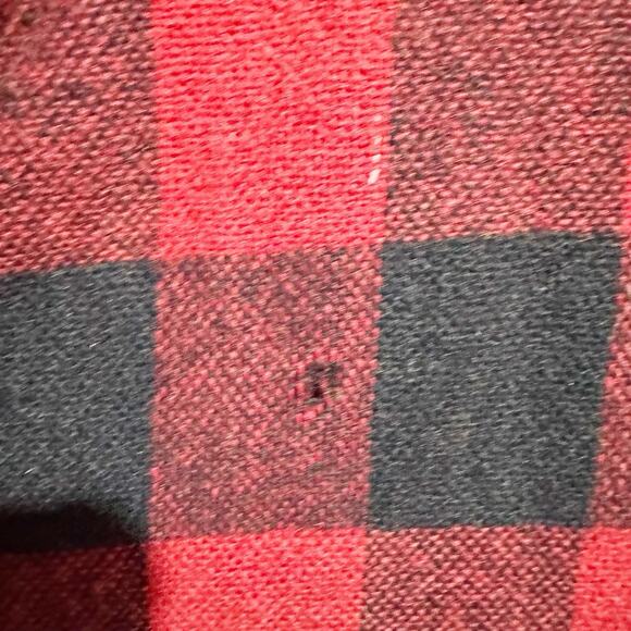 Shelter Bay By Arrow Men Large Reversible Black Puffer / Wool Buffalo Plaid Vest - Picture 4 of 7